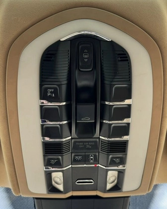 Porsche Cayenne cena 99900 przebieg: 223000, rok produkcji 2012 z Warszawa małe 596